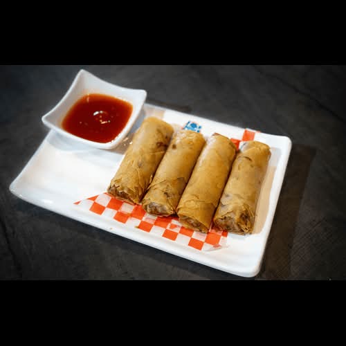 Deep Fried Vegetable Spring Rolls 4pcs / 黃金素春捲4pcs